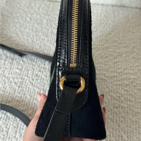 Black Gucci Crossbody Bag with Green and Red Stripe - Picture 6 of 9